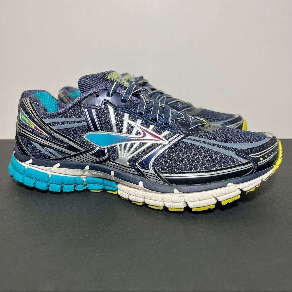Womens BROOKS Defyance 8 Blue Running Shoes / Size 6.5 Medium